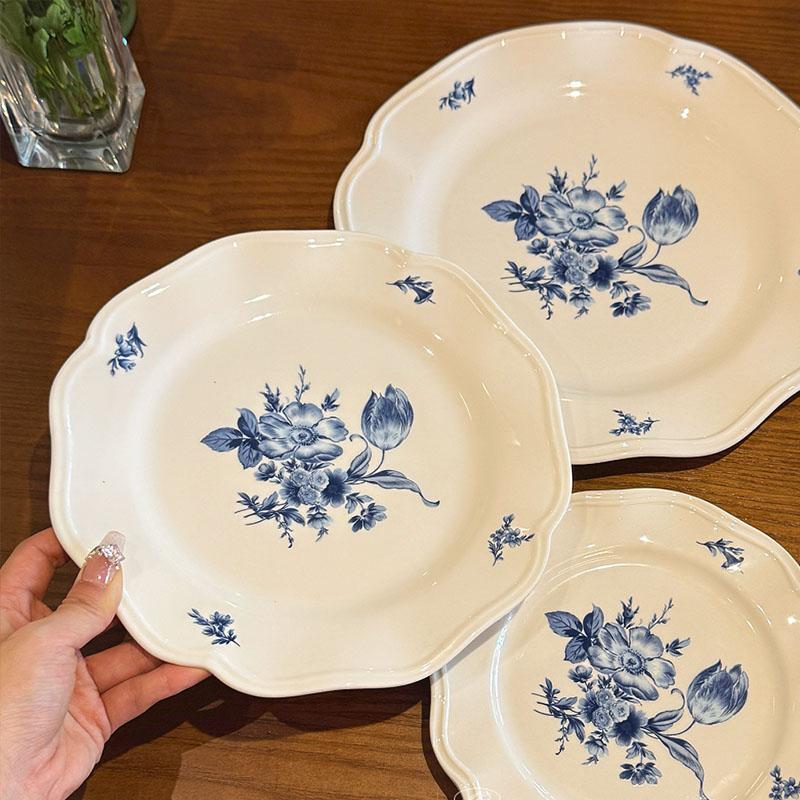 

Blue Flower Ceramic Plates Household Underglazed Colour Flower Shape French Dessert Dishes Aesthetic New Kitchen Tableware 19 cm синій
