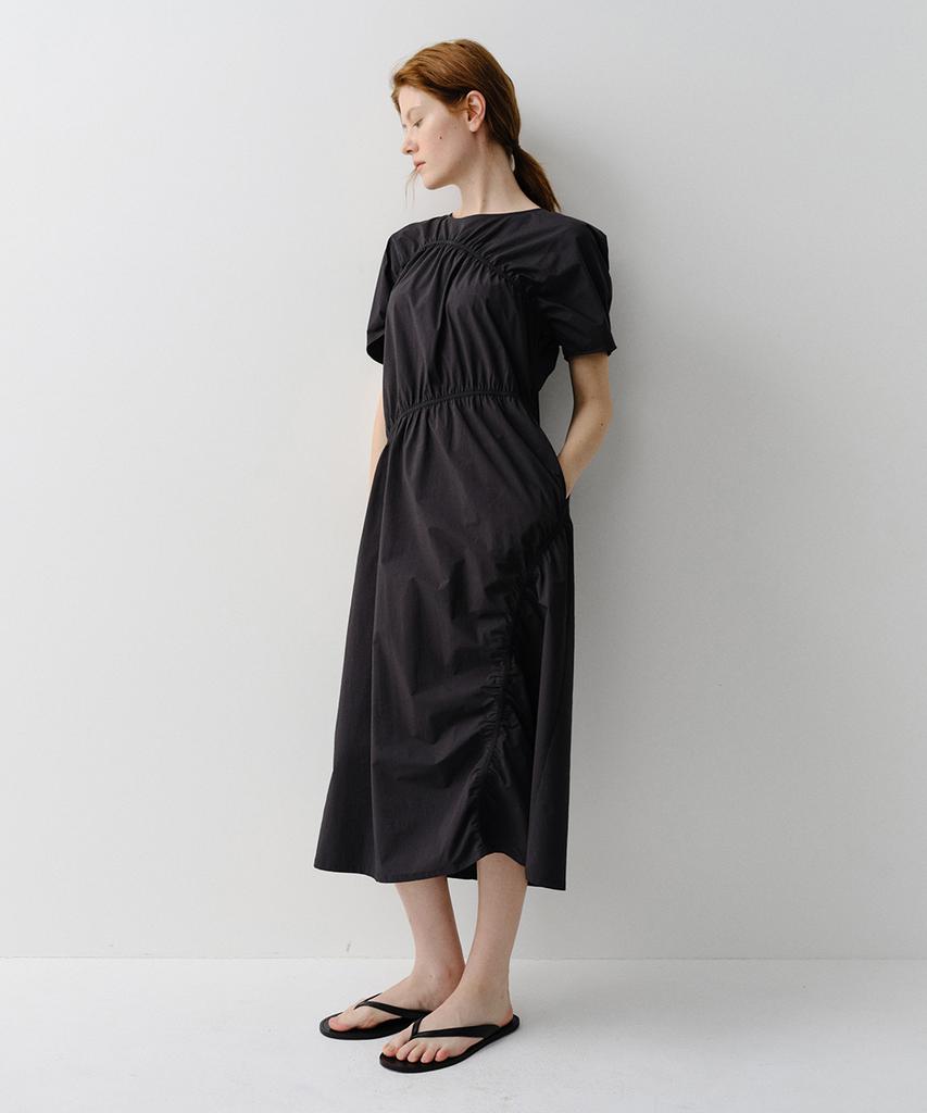 Ia Slope Shirring Dress (Black)