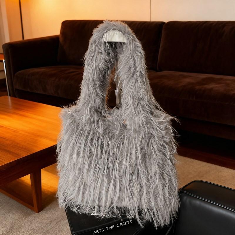 2025 Fall/Winter New Wool Women's Bag Large Capacity Tote Bag Fashionable and Simple One Shoulder Armpit Bag Hand Carried Plush Bag