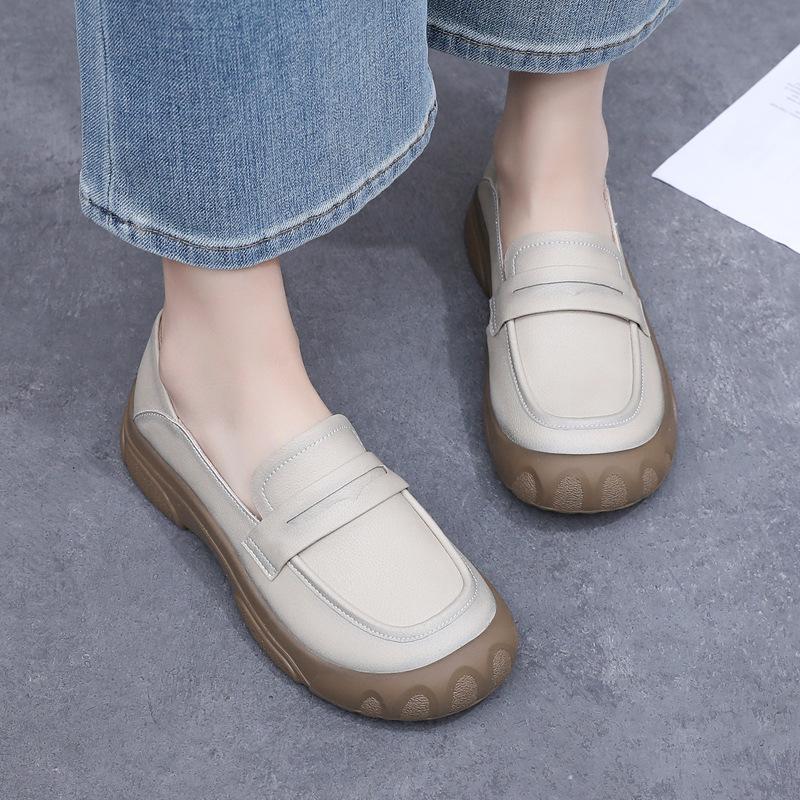 Genuine Leather flat loafers for spring and summer 2025 soft soled comfortable Shoes for mothers Women's shoes slip resistant