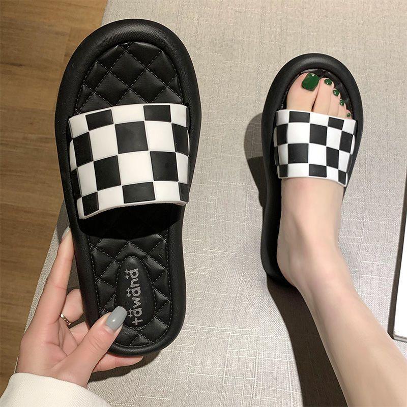 Sandals Bedroom Bathroom Shoes for Women Plaid Woman Slippers Flat Slides Summer Footwear Waterproof Stylish Casual Small Size