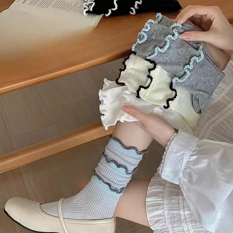Ladies Thin Fashion Cake Lace Solid Color Stitching Vertical Bar Boneless Calf Pile Socks