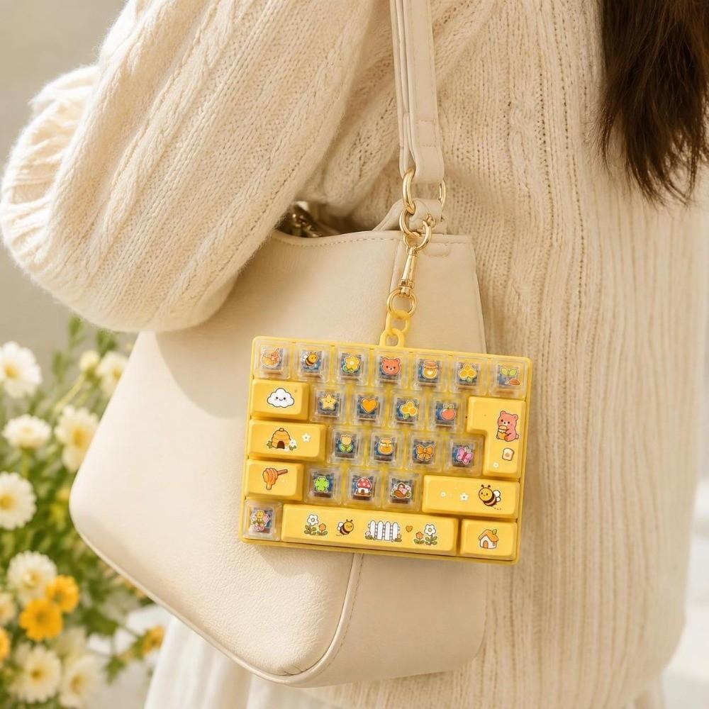 Transparent Dual-Tone Mini Keyboard Pendant 26-Key Keyboard Keychain Kids Bag Pendant