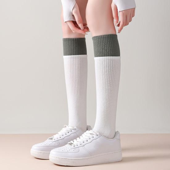 Women Non-Slip Yoga Socks Pilates Socks with Grips Knee High Socks Workout Color-Blocked Over The Calf Socks for Ballet Dance Street Wear
