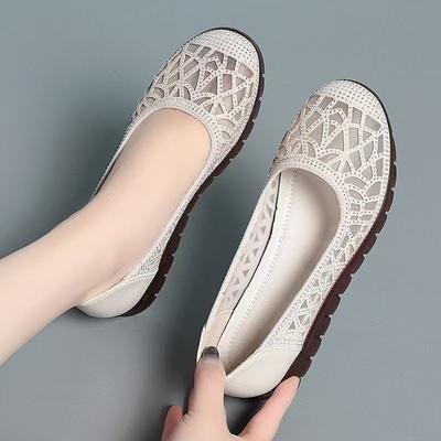 Summer Women's Shoes Soft-soled Hollow Mesh Single Shoes 2025 New Middle-aged and Elderly Sandals Flat-soled Large-size Mother Beef Tendon Sole