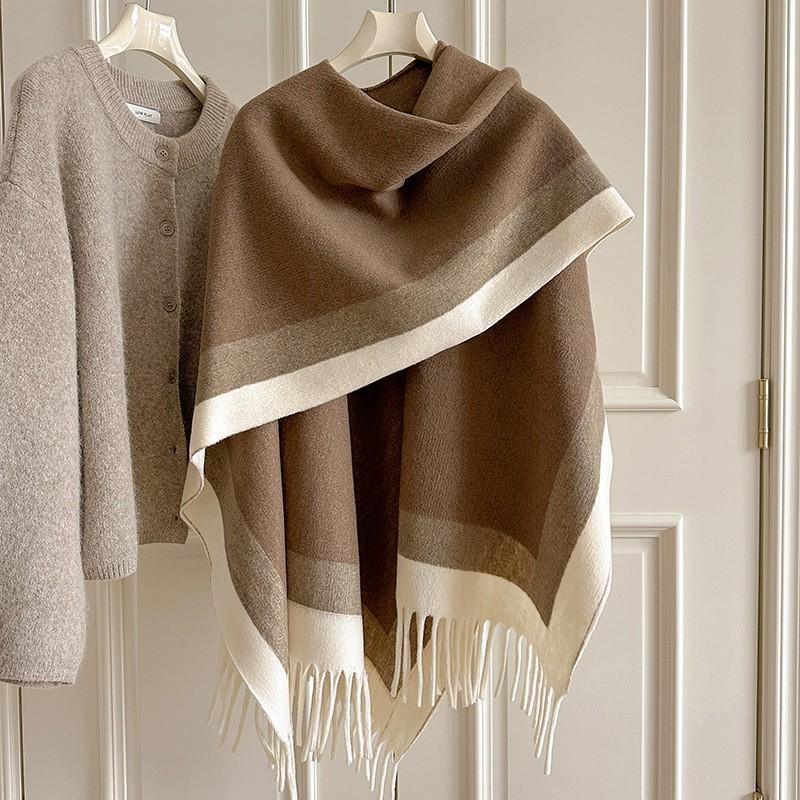 Damen Winter Warmer Gestrickter Schal Mit Fransen Schlitzdesign Dicker Umhang-Stil Wickel Reisefotografie