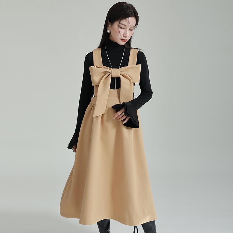 Autumn/Winter 2025 Wool A-Line Dress with Bow Detailed Straps