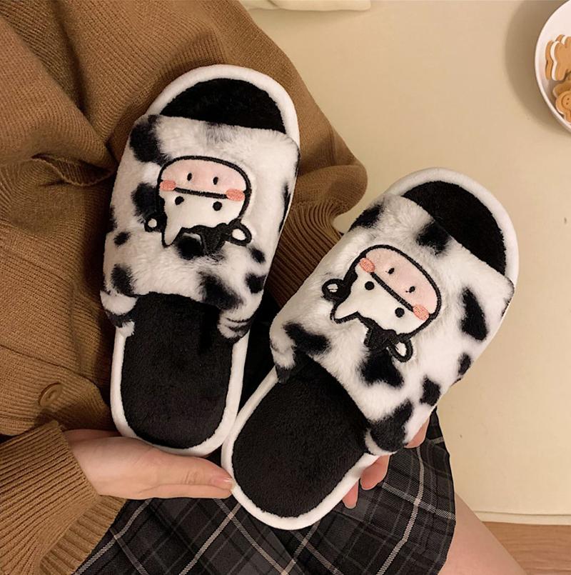 

Модные детские модные милые мультяшные плюшевые хлопковые тапочки-коровки Новые комнатные хлопковые тапочки Подходят для женских осенне-зимних студенческих шлепанцев 36-37