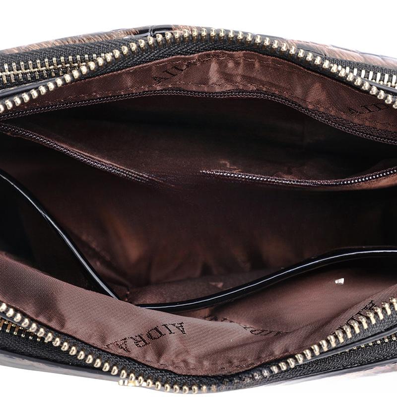 New Fashion Shoulder Bag Spring and Summer Armpit Bag Women's Large Capacity Mother Bag Crossbody Bag