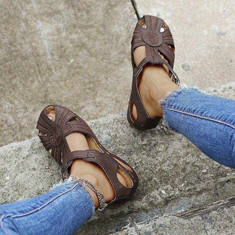 2023 European and American Summer Vintage Sandals Women's Car Sewing Casual Slope Heel Comfortable Hollow Sandals