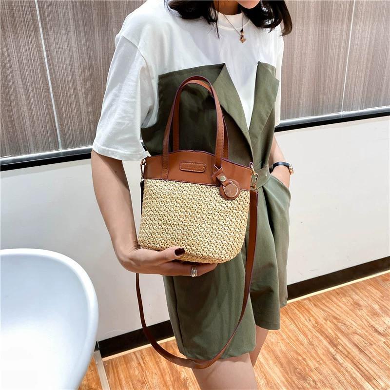 Stylish Woven Crossbody Bag for Women Casual Deep Brown PU Beach Bucket Bag with Polyester Lining and Zip Closure Grass Weaving Handbag
