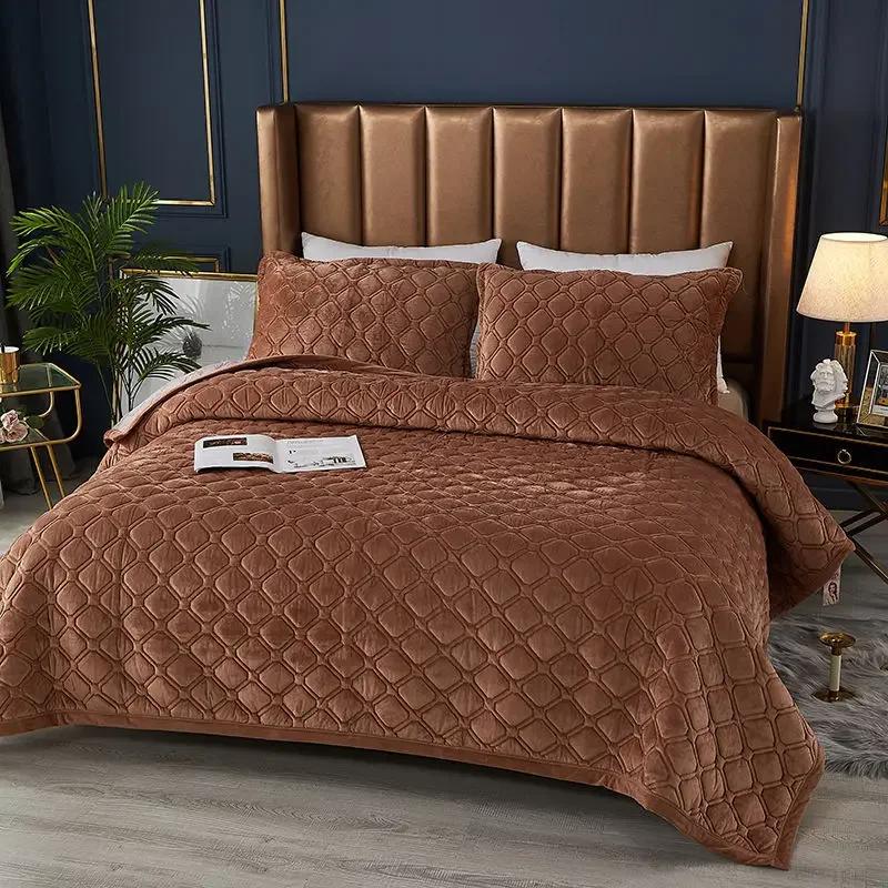Thickened Bedspread Solid Colour Crystal Velvet Bed Cover Cotton-Padded Quilted Non Slip Sheet Blanket Children Queen Bedding