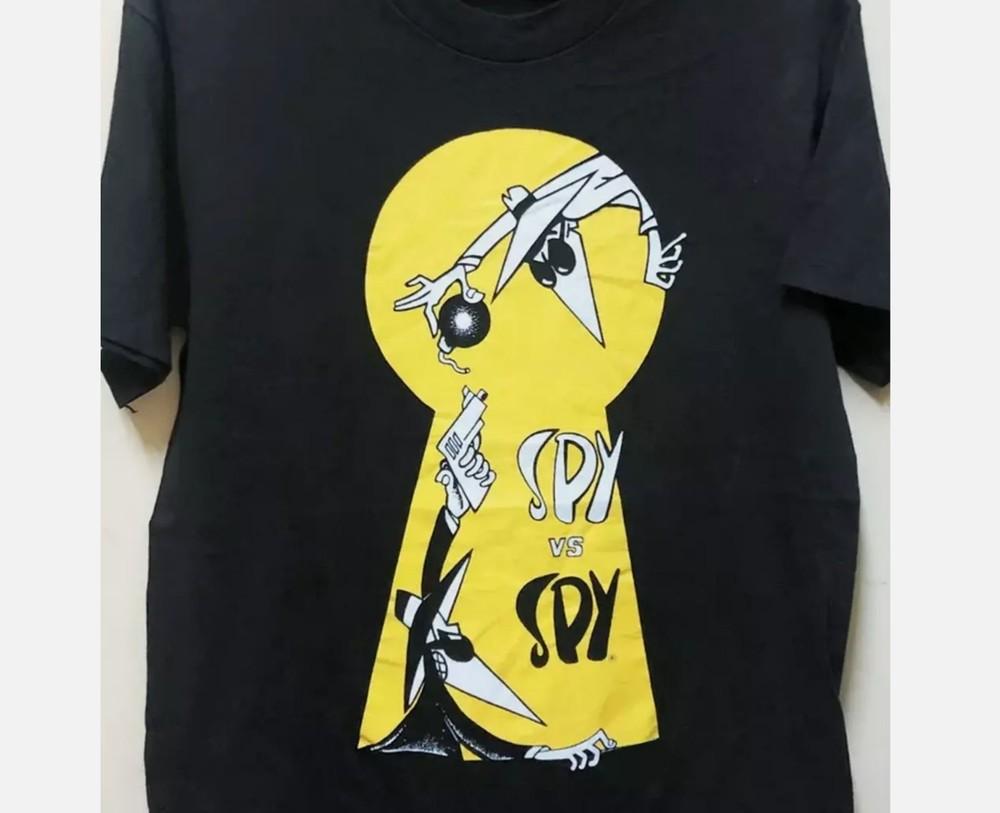 

Spy vs Spy black shirt short sleeve All sizes XL