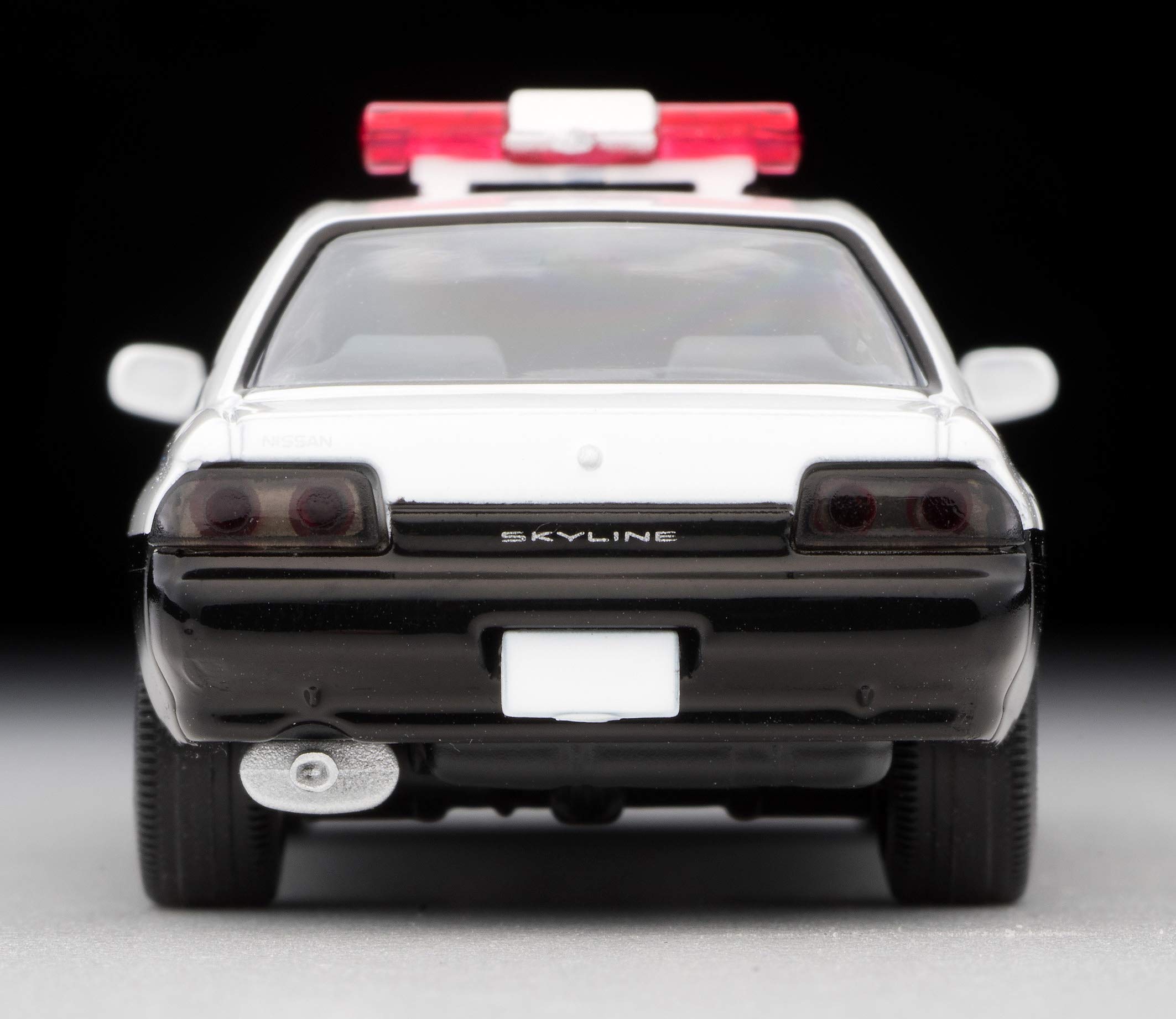 Tomica Limited Vintage Neo Nissan Skyline Sports Sedan