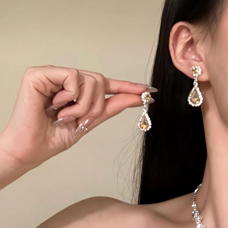 French Temperament Diamond-encrusted Water Drop Stud Earrings Necklace Collarbone Chain European and American Jewelry Set