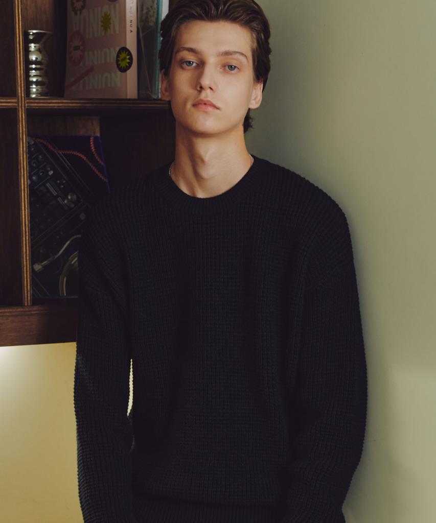 KNITTED Heavy Waffle Round Knit Black