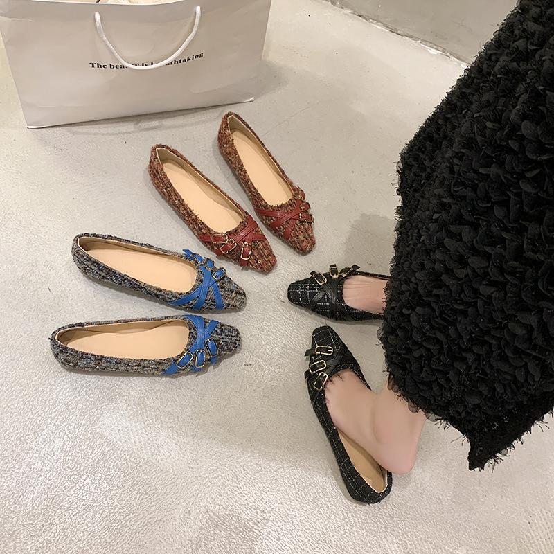 Retro Shallow Mouth Small Square Head Flat Shoes Women's Shoes 2025 New Spring and Autumn Lazy Shoes French Belt Buckle Women's Single Shoes