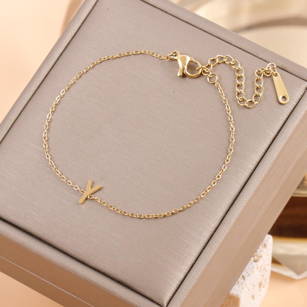 Тонкая цепочка с подвеской из 26 букв, титановый браслет – Элегантный, прочный, универсальный аксессуар