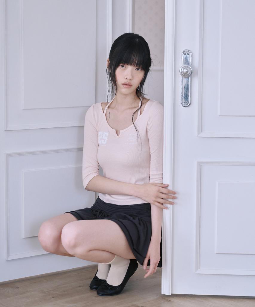 Seoulli Bailey Slit Top [Powder Pink]