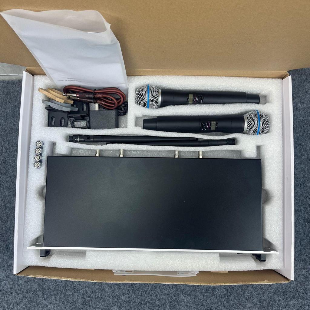 True 300m Reception Range Stage-Grade Wireless Dual-Microphone System