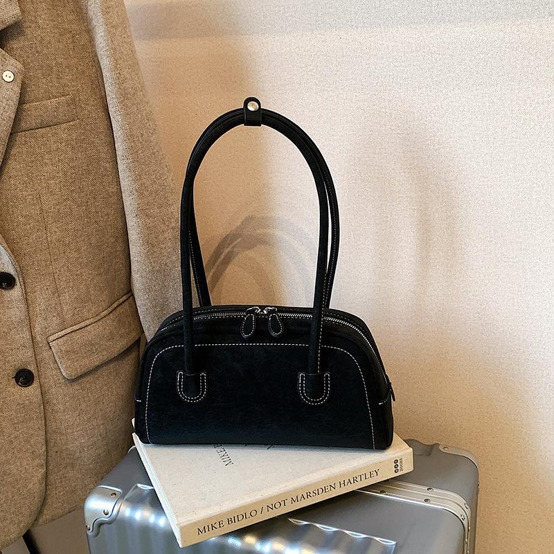 Vintage niche suede bag women's 2025 new messenger bag autumn and winter versatile single shoulder underarm bag pillow bag