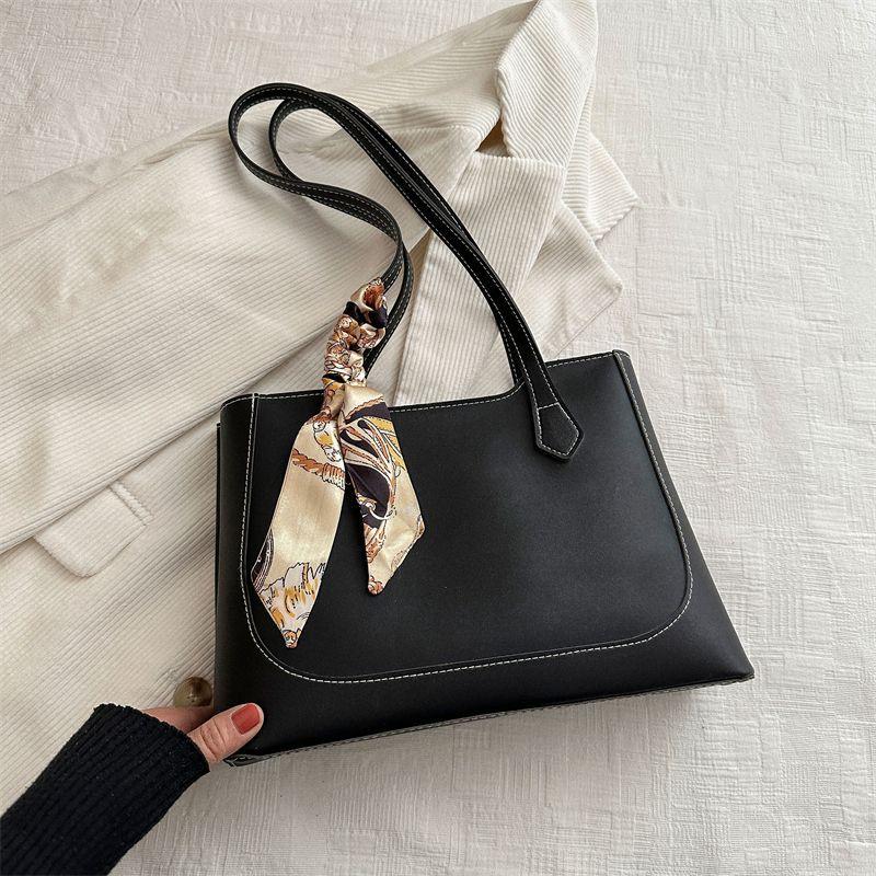 Premium bag women's large-capacity new trendy fashion retro shoulder bag versatile simple commuter tote bag