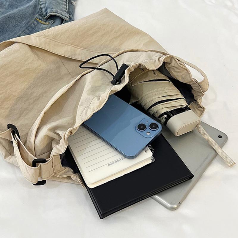 Simple solid color shoulder bag, versatile daily messenger bag, lightweight women's carry-on bag, daily commuting, travel