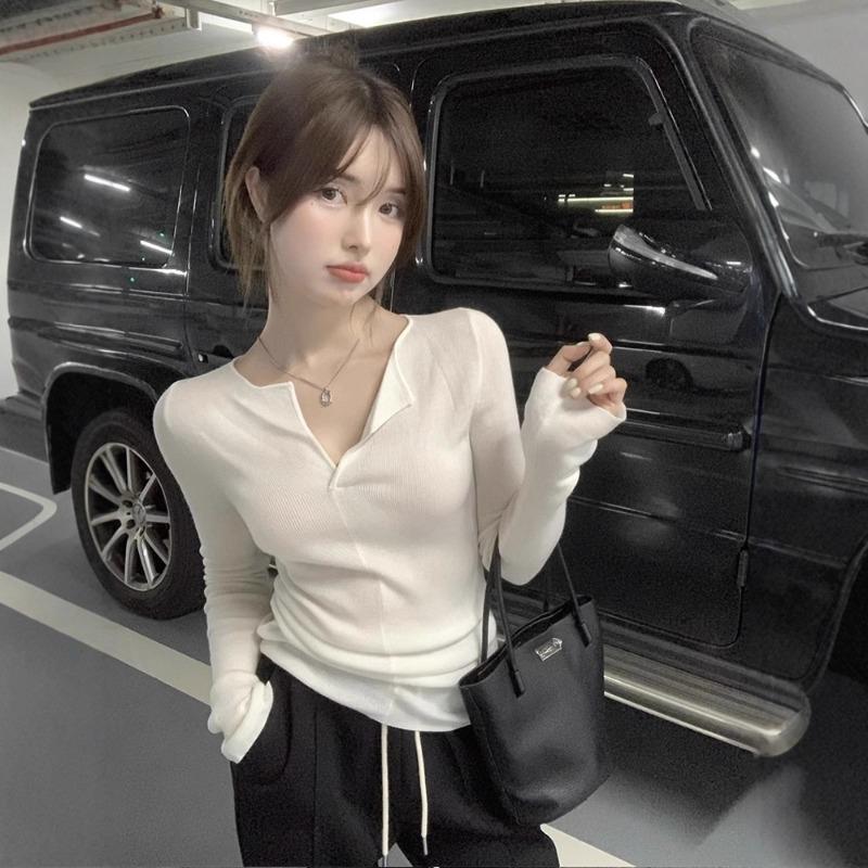 Pink v-neck gentle top, women's early autumn thin long-sleeved inner knitted bottoming shirt, slim-fitting, chic and beautiful shirt