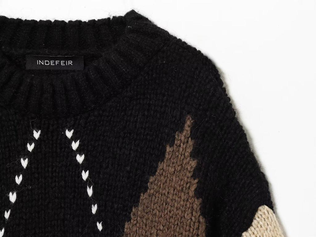 European Plaid Color Block Round Neck Sweater - Lazy Style