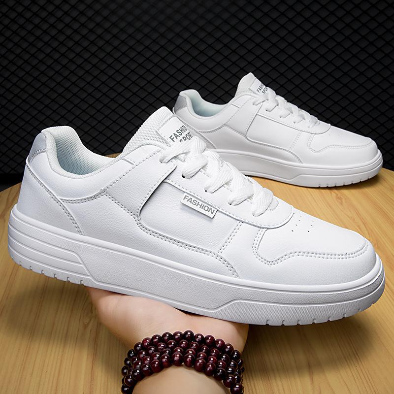 Spring new low-top round head solid color Korean version versatile lightweight soft-soled white shoes couple cold sticky board shoes
