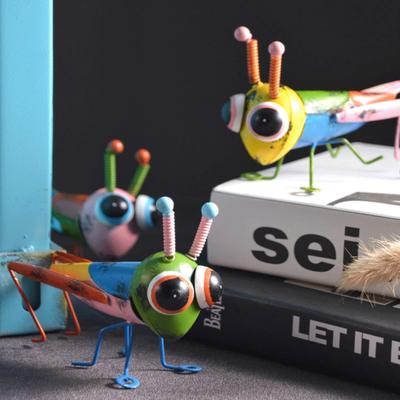 3pcs Outdoor Decor Metal Model Large Grasshopper Figurine Metal Garden Art Animals Figures Lawn Ornament Animal Statue for Outdoor Patio Decor