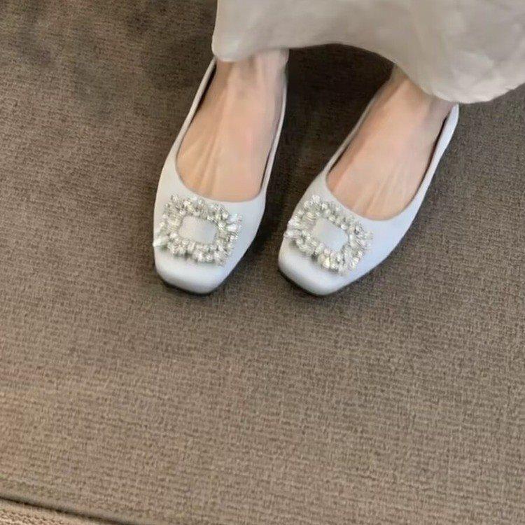 Square buckle ladle shoes women's commuting versatile single shoes French rhinestone shallow mouth flats 2025 new spring and autumn one-pedal