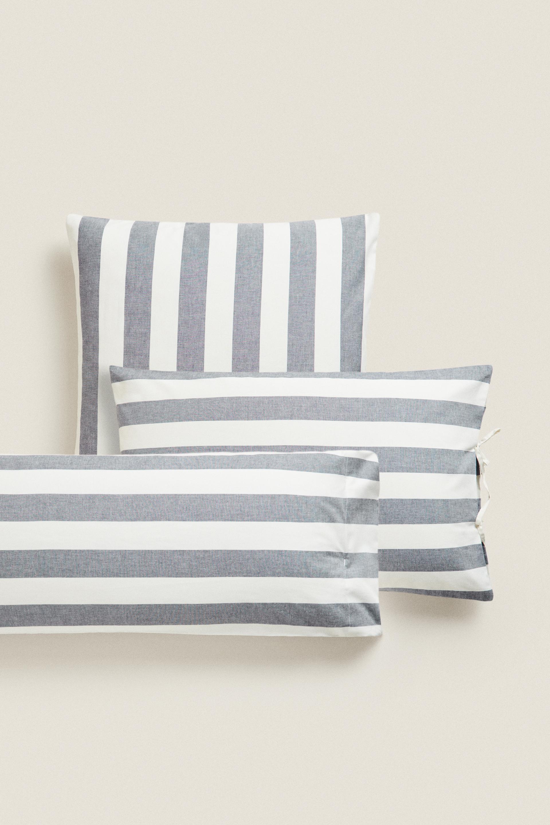 

STRIPED PILLOWCASE