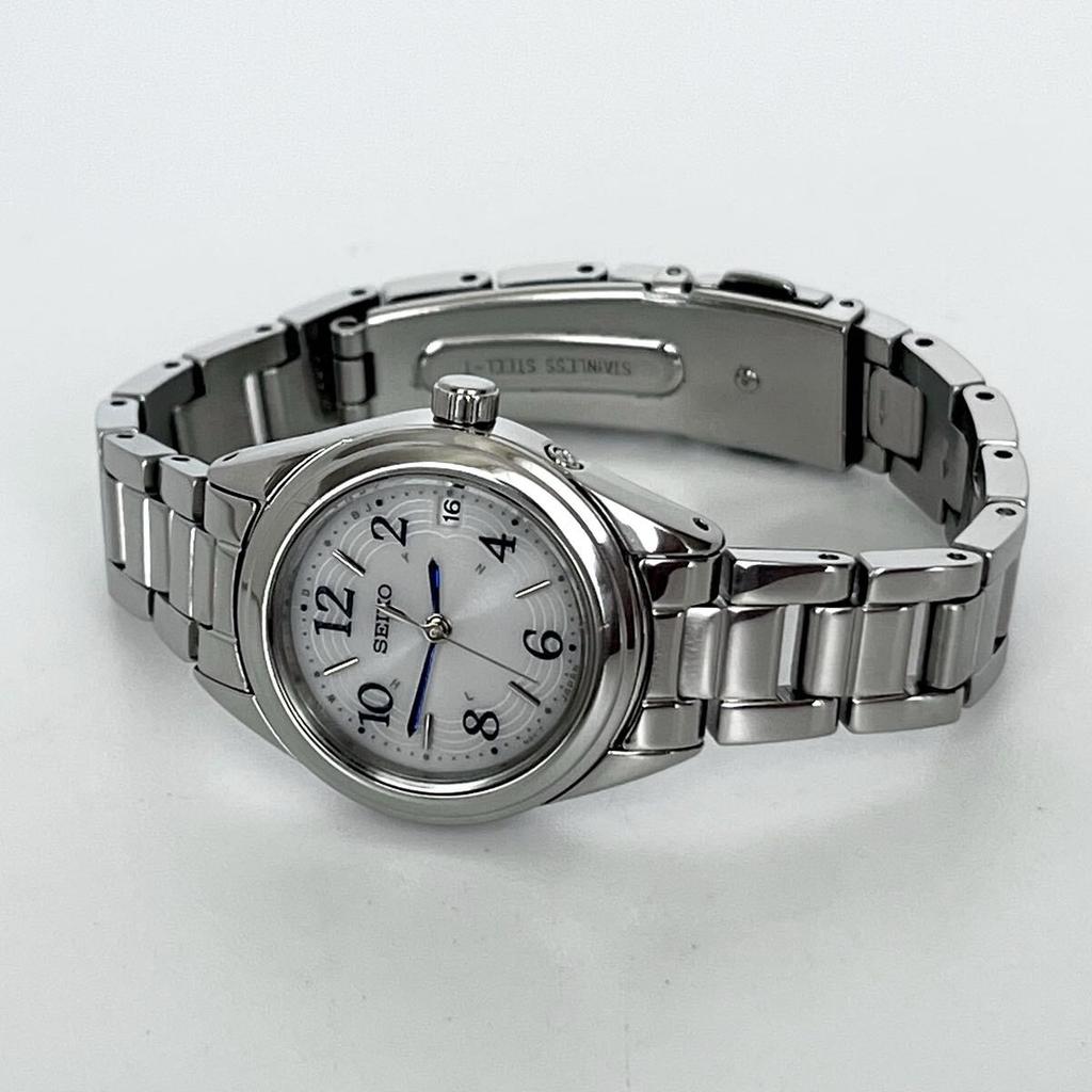 Polished Seiko Excellent Silver with White S2383 [Working Condition] Ladies' Watch, Radio-Controlled Solar, Condition, Dial