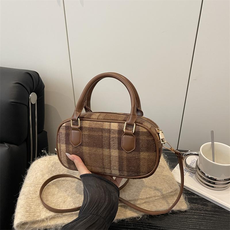 Hochwertige Karotasche Damen neue Mode Umhängetasche tragbare Bowlingtasche