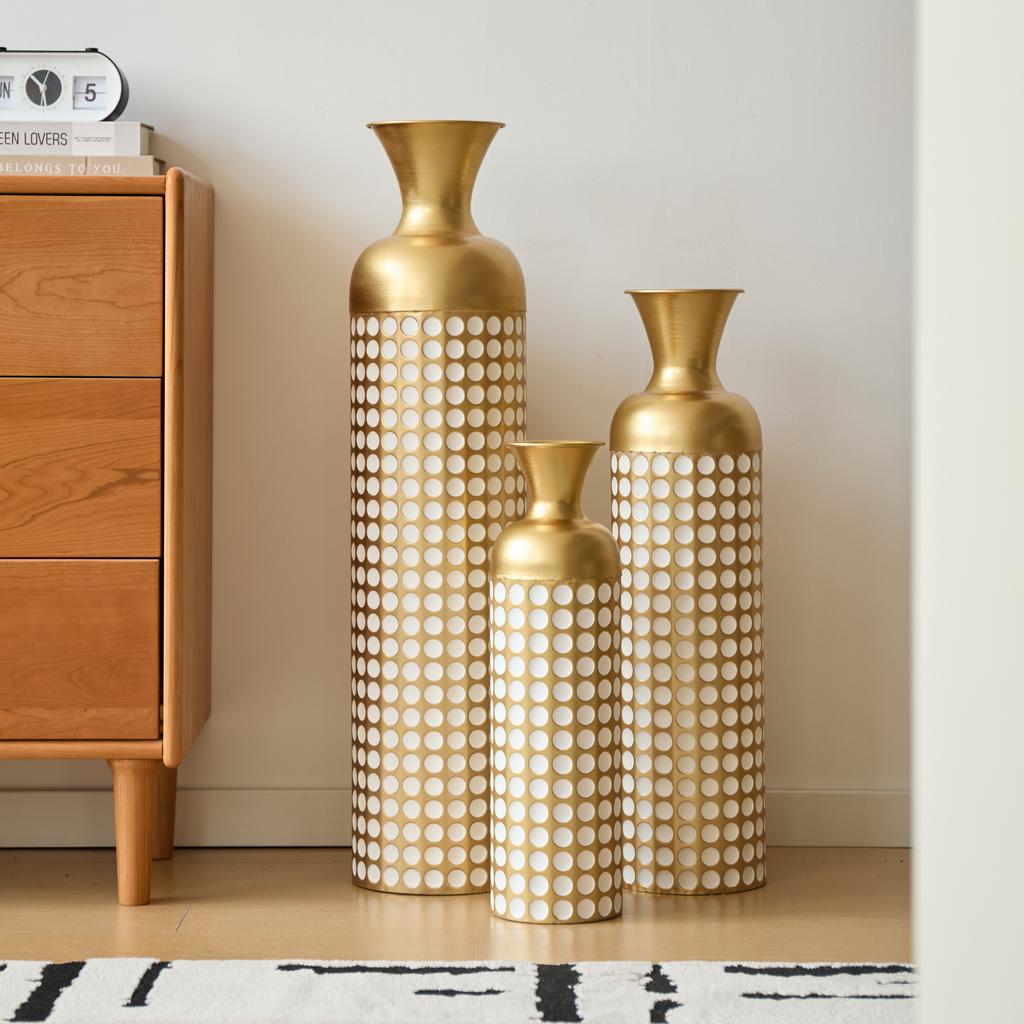 3-Piece gold metal floor vase set with white dot pattern, vases for dried flowers pampas grass, luxury home decor for living room hotel, not wat