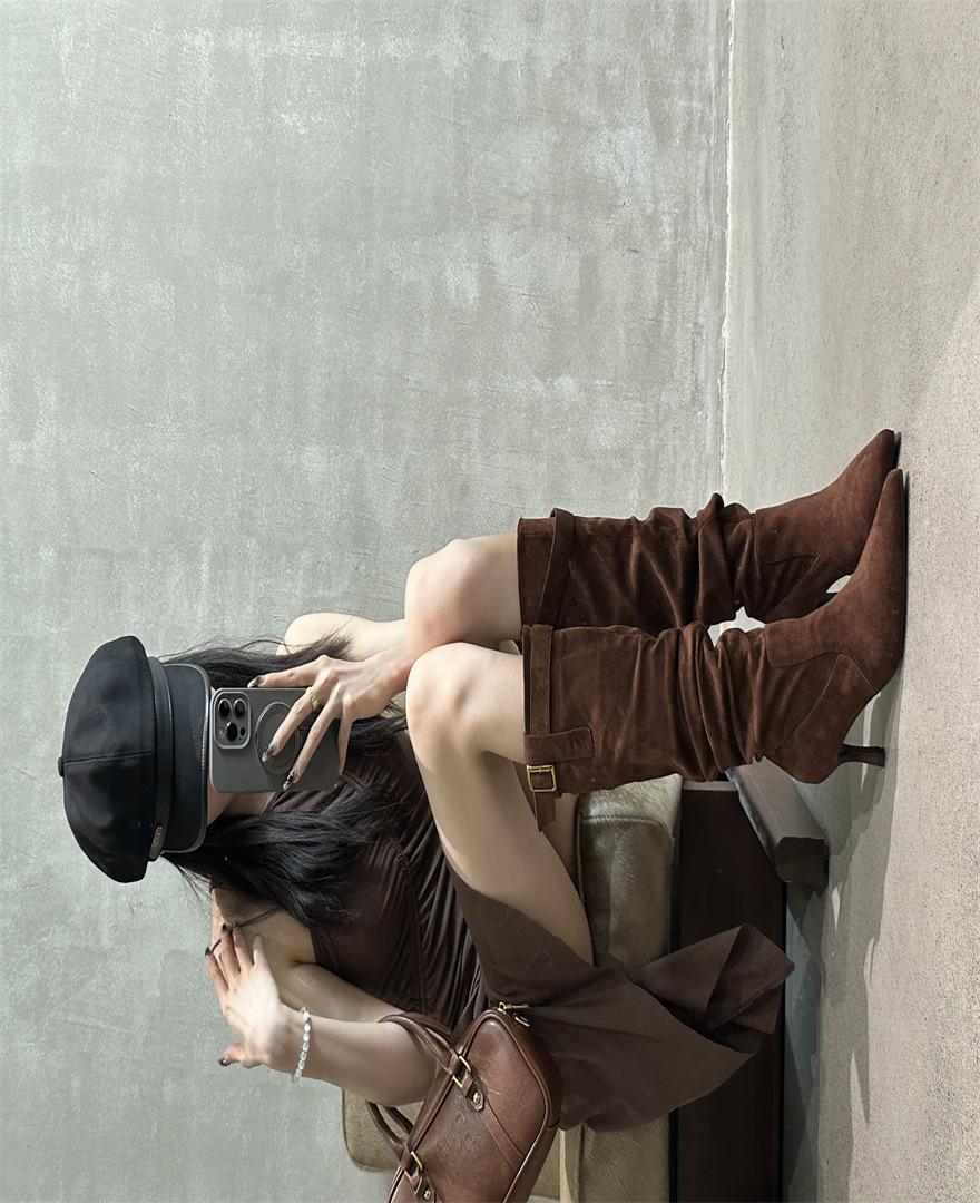 

2025 Зимние Остроносые Сапоги на Тонком Каблуке Женские Сапоги-Чулки Пряжка на Ремне Складки Сапоги на Высоком Каблуке Сапоги-Чулки 39 коричневый