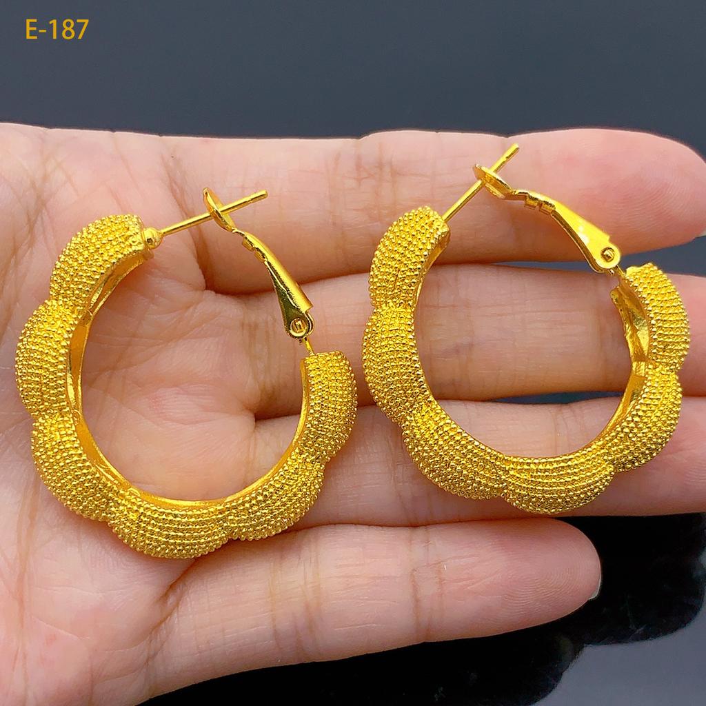 Dubai Bridal Jewelry 24K Gold Plated Earrings Exaggerated Vintage Nigerian Ladies Personalized Simple Earrings 2026