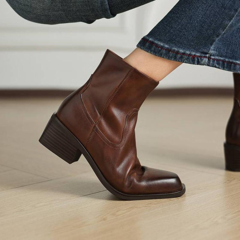 Autumn and winter women's leather boots genuine leather large size women's boots medium heel versatile round head Martin boots new cowhide m