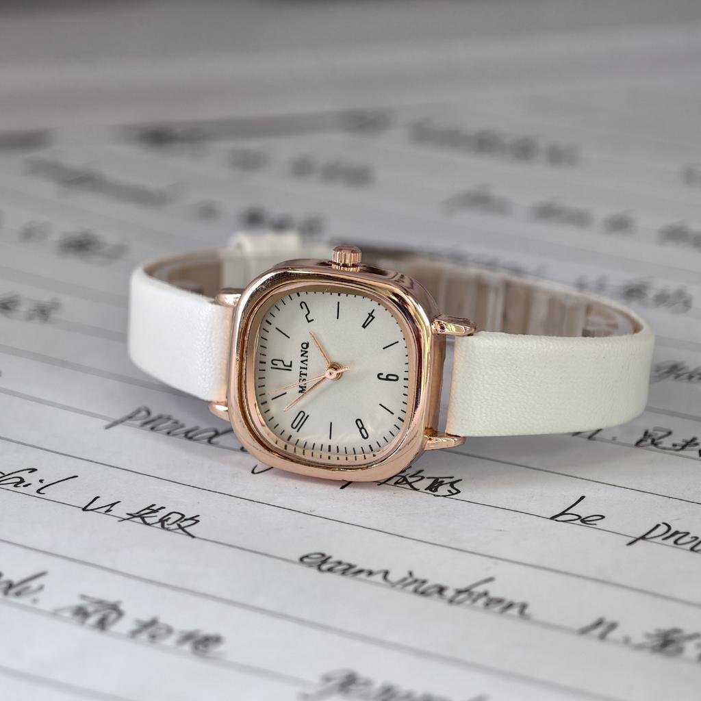 Retro Exam Watch Female Student High Value Light Luxury British Small Fragrant Style Small Dial Women'S Quartz Watch