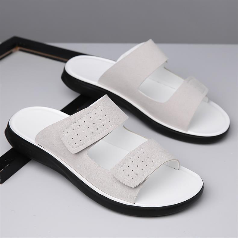 2025 Men's Large Size Fashion Slippers - Versatile Beach Sandals