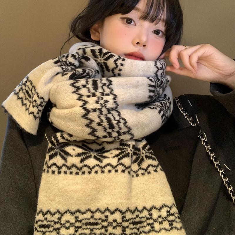 Women's Snowflake Double-Sided Knitted Scarf - Thick, Warm Vintage Shawl for Autumn/Winter In Korean Style