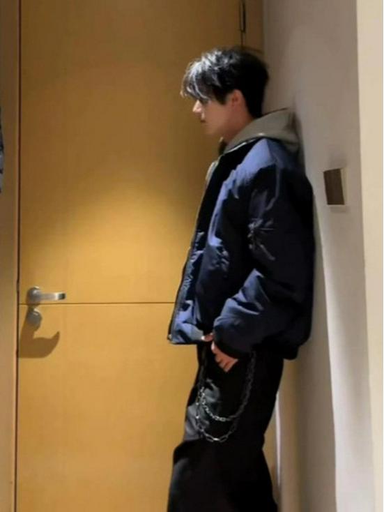 Men's Trendy Retro American Vibe Flight Jacket - Warm Padded Cotton Bomber with Lapel