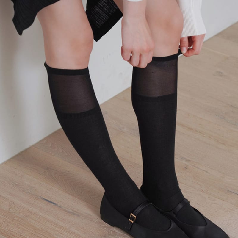 STUDIO SOCKSTOP Top Sheer Knee Socks