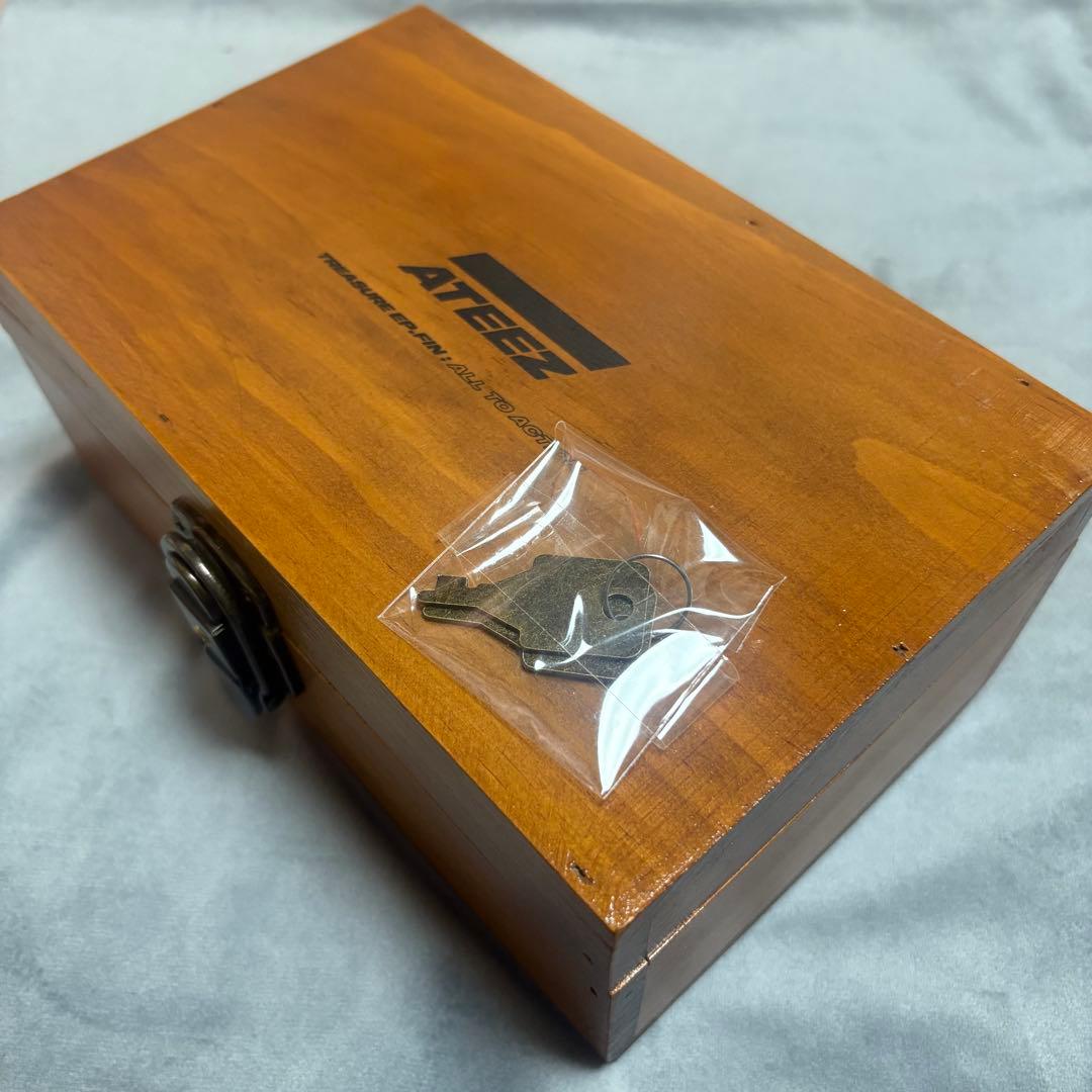 

[Б/У] ATEEZ TREASURE BOX TREASURE EP.FIN