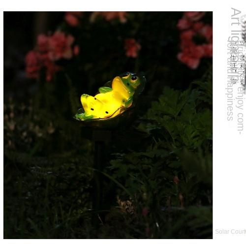 New Simulated Animal Solar Lamp Garden Garden Frog Resin Lamp Landscape Decoration LED Floor Insert Lamp