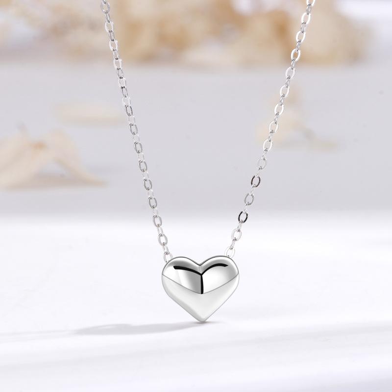 Love Doudou Necklace Women's Niche Exquisite Fashion Versatile Glossy Love Pendant Item Accessories