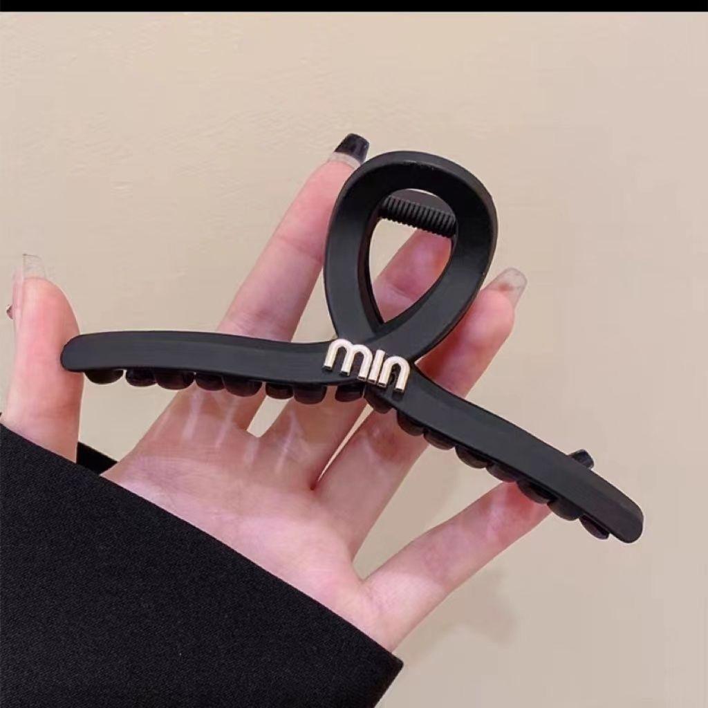 High-grade black frosted hair clips, more hair on the back of the head, more catching clips, female large hairpin shark clip headdress.