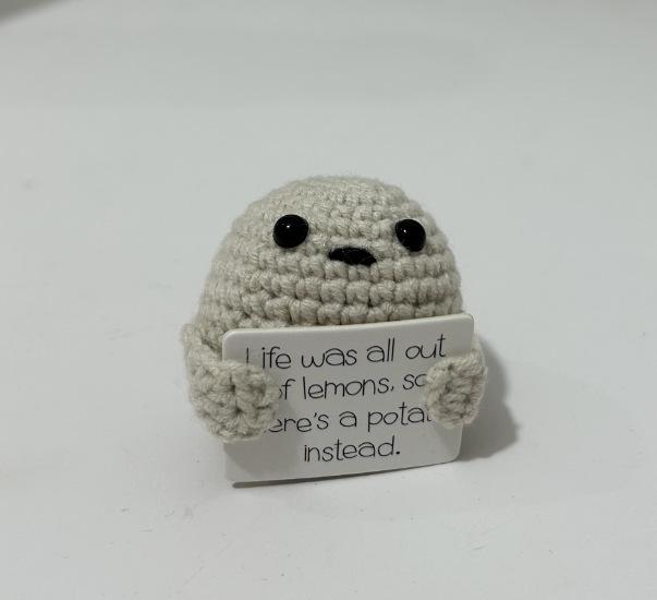 Cross-border Positive Energy Potato Crochet Doll: Humorous Yarn-Knitted Bonsai Ornament and Gift Card