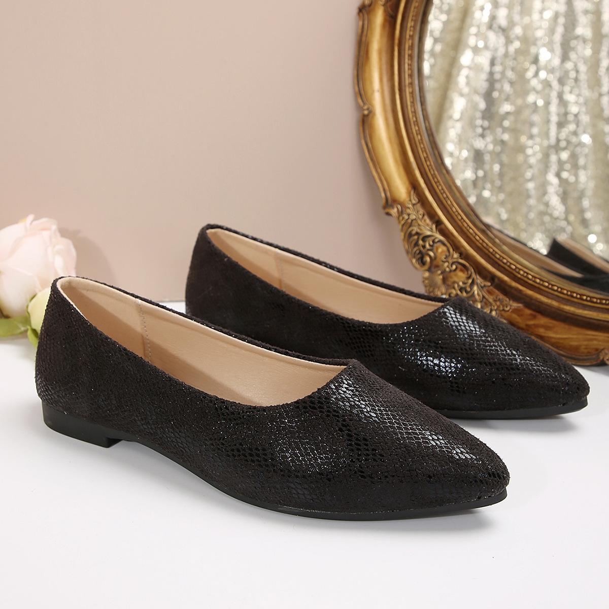 

Большие размеры заостренный носок неглубокий носок одинарные туфли женские 2025 новые низкие каблуки удобная повседневная одежда Doudou обувь женская 43 чёрный